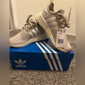 NIB Adidas Women NMD_R1 Shoes